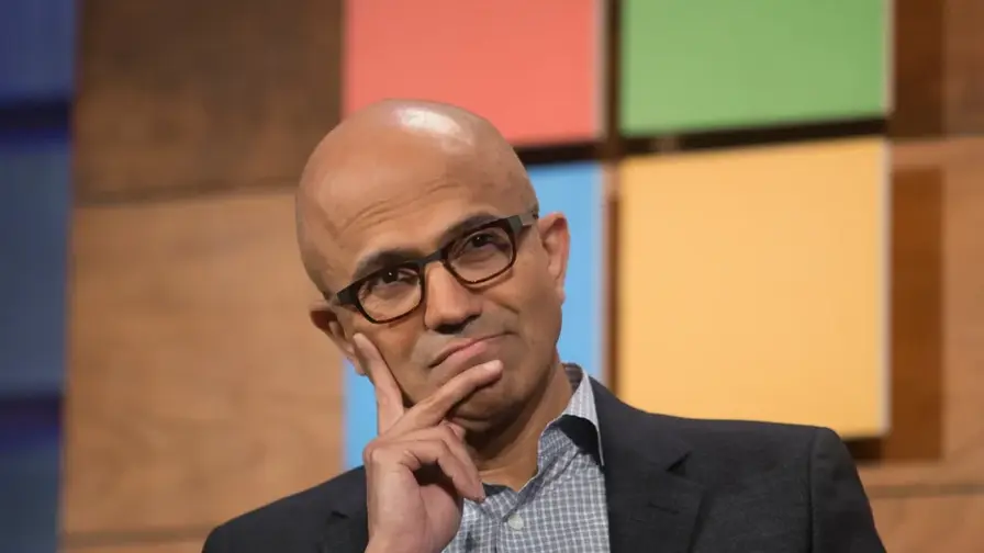 Nadella: AI moet vanaf het begin met beheersmaatregelen